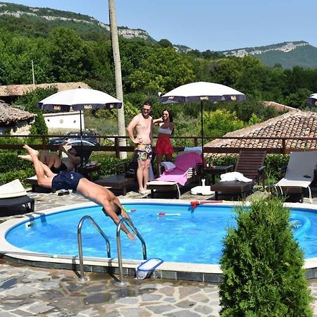 Guest House Hristova Kashta - Христова Къща Cherni Vrŭkh Extérieur photo