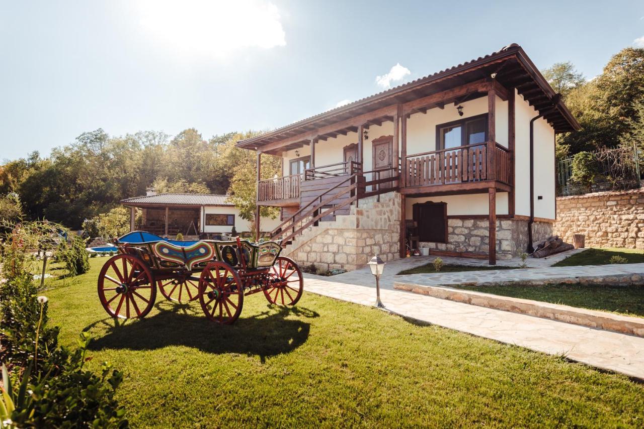 Guest House Hristova Kashta - Христова Къща Cherni Vrŭkh Extérieur photo