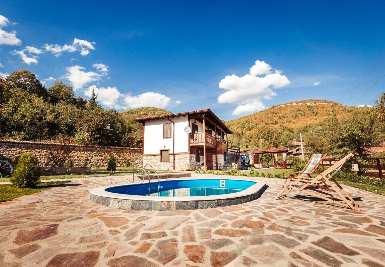 Guest House Hristova Kashta - Христова Къща Cherni Vrŭkh Extérieur photo