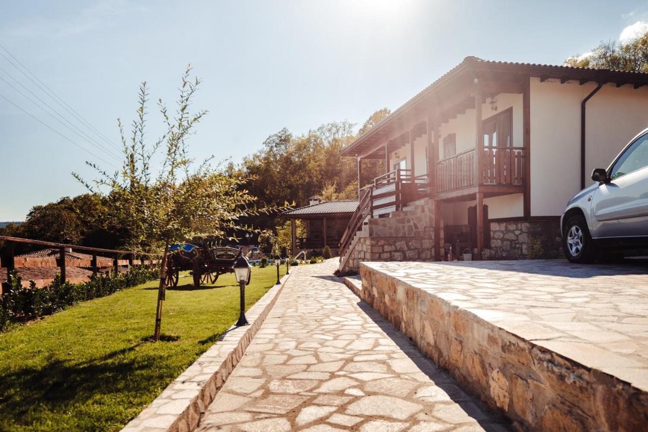 Guest House Hristova Kashta - Христова Къща Cherni Vrŭkh Extérieur photo