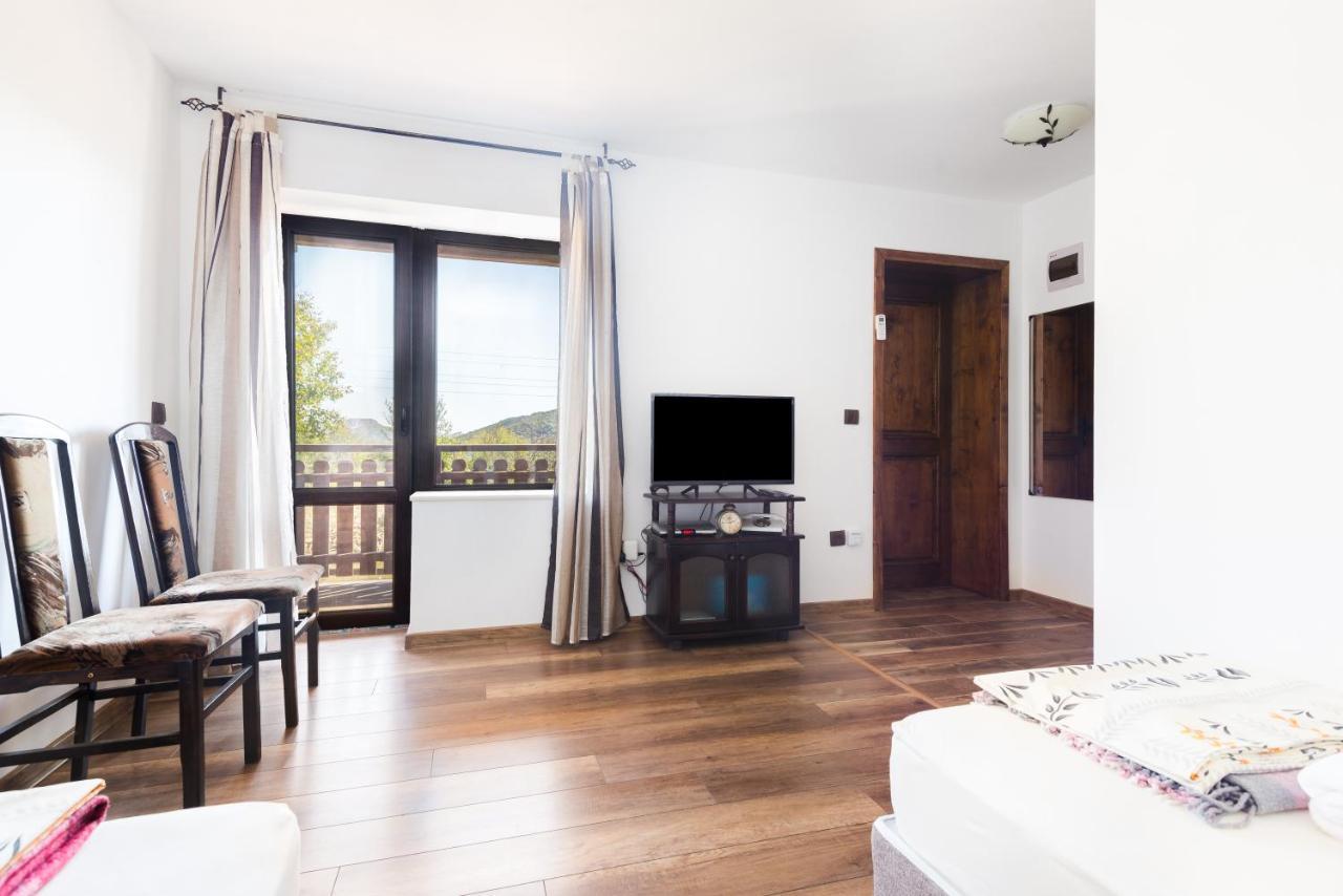 Guest House Hristova Kashta - Христова Къща Cherni Vrŭkh Extérieur photo