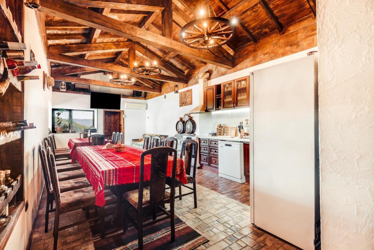 Guest House Hristova Kashta - Христова Къща Cherni Vrŭkh Extérieur photo