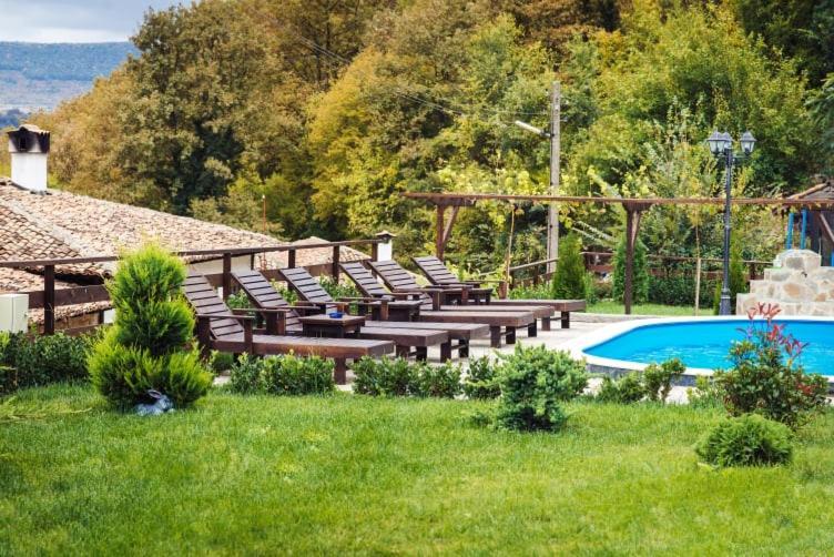 Guest House Hristova Kashta - Христова Къща Cherni Vrŭkh Extérieur photo