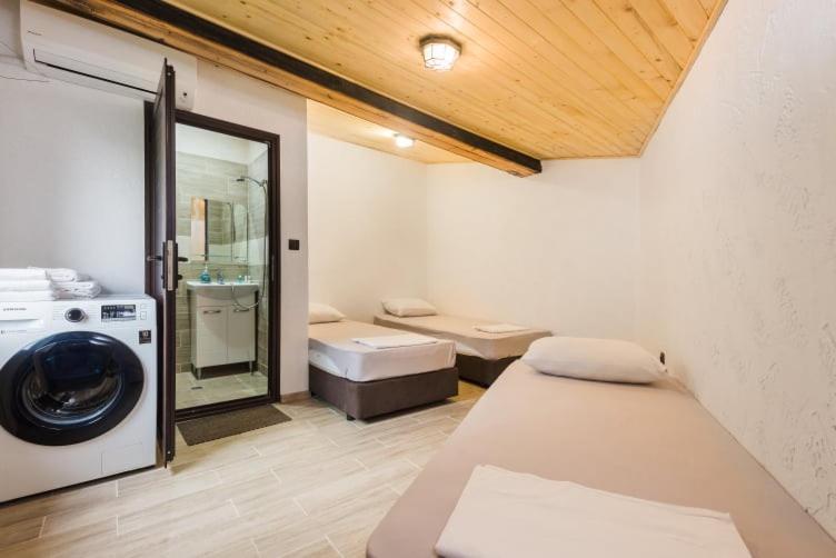Guest House Hristova Kashta - Христова Къща Cherni Vrŭkh Extérieur photo