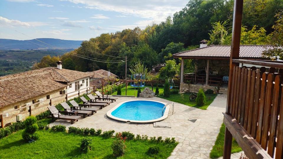 Guest House Hristova Kashta - Христова Къща Cherni Vrŭkh Extérieur photo