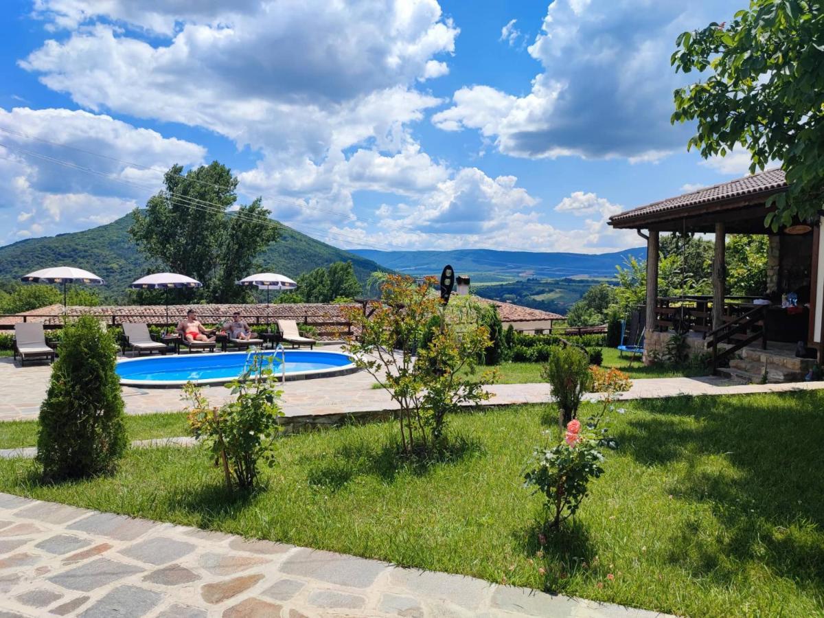 Guest House Hristova Kashta - Христова Къща Cherni Vrŭkh Extérieur photo